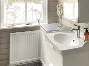 House | Bathroom