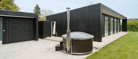 House | Terrace/patio