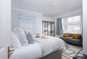 3 bedrooms, iron/ironing board, Internet, bed sheets - 7 Wheal Ayr -  a house that sleeps 6 guests  in 3 bedrooms (St Ives)