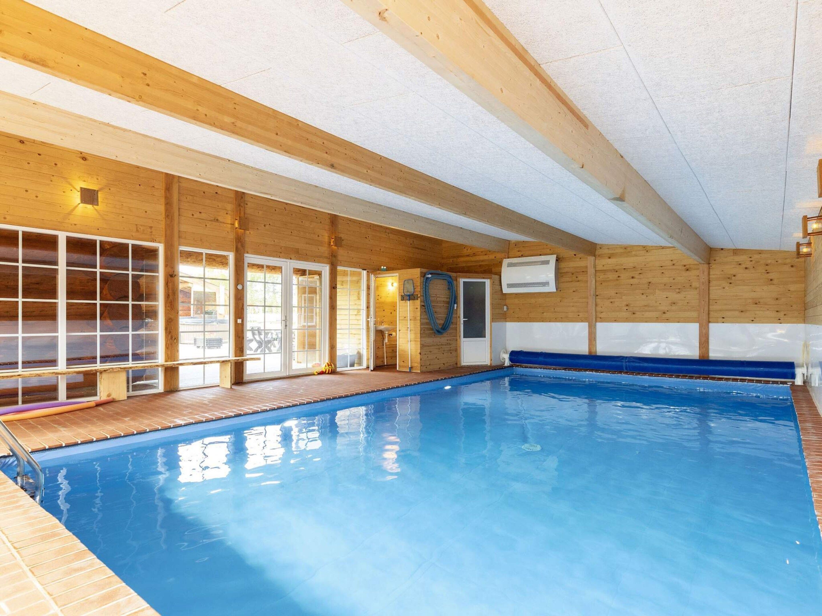 House | Pool
