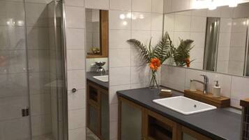Apartment | Badezimmer