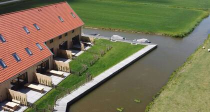 Villa in Leons With Sloop Rentals