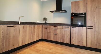 Villa in Leons With Sloop Rentals