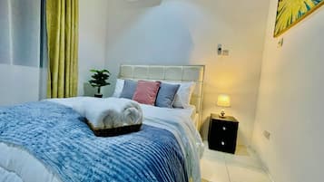 2 bedrooms, iron/ironing board, WiFi, bed sheets