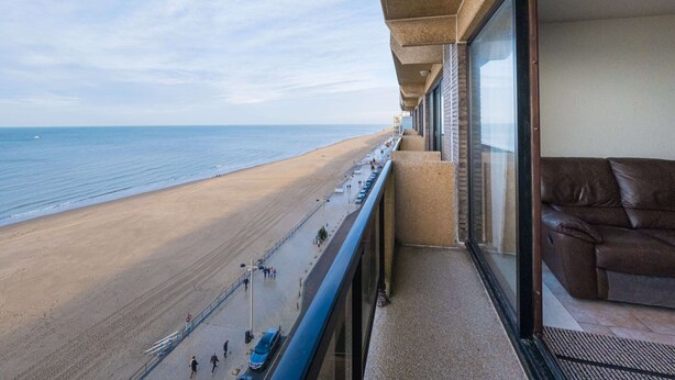 Unclassified image, 1 of 34, button - Bright Apartment Near the Center (Middelkerke)