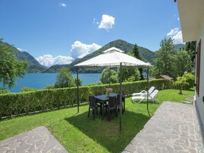 Dining - Belvilla by OYO Lake-view Holiday Home With Garden (Ledro)