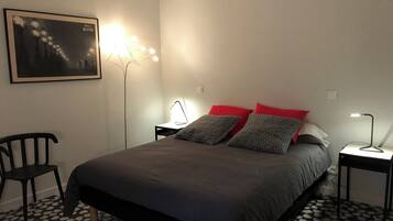 2 chambres, fer et planche Ă repasser, Wi-Fi gratuit, draps fournis