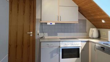 Horno, tetera/pava eléctrica, tostadora