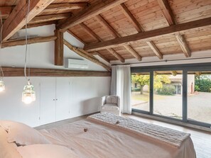 Casa | 1 habitación, muebles diferentes y ropa de cama 