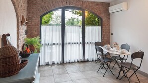House | Living room - Apartment Near Cremona in Historic Convent (Stagno Lombardo)