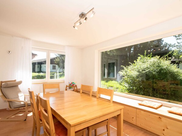 House | Dining