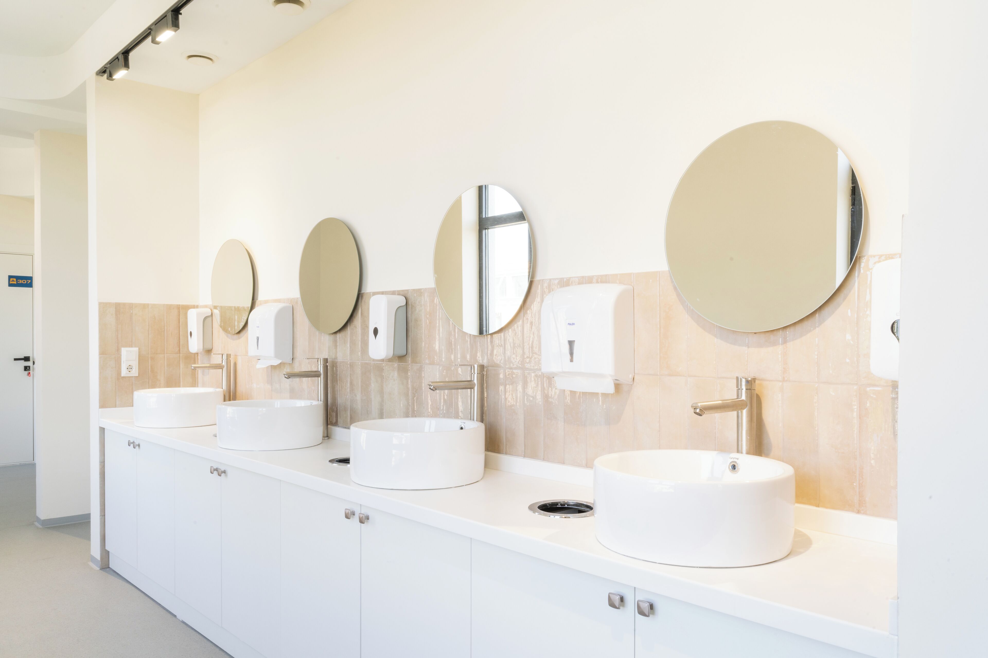 Basic Quadruple Room, Multiple Beds, City View | Bathroom | Shower, free toiletries, hair dryer, bidet