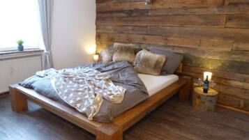 Rumah | 2 kamar tidur dan dilengkapi dengan perabotan berbeda-beda