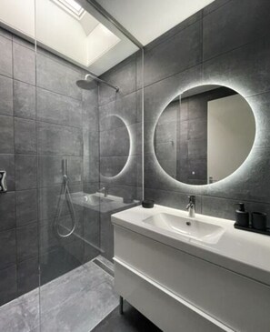 Apartment | Bathroom - Holiday Home Zen aan zee (Schoorl)