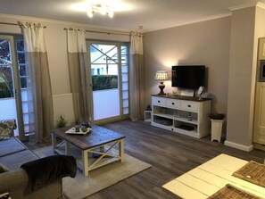 Living area - Apartment 28, Seestern Residence (Kuehlungsborn)