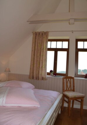 Ferienhaus | 2 Schlafzimmer, individuell eingerichtet