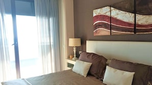 Unclassified image, 3 of 39, button - Sunny Garden Apartment (Casares)