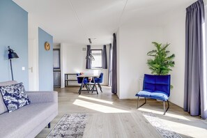 Dining - Forest Villa Near Nijmegen (Ewijk)
