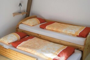 2 bedrooms, bed sheets