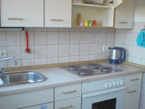 Apartment | Private kitchen - Holiday Apartment Heller (Braunsbach)