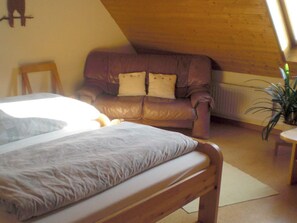 Apartment | 2 bedrooms, individually furnished - Holiday Apartment Heller (Braunsbach)