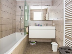 Apartment | Bathroom - Beautiful Apartment With Phenomenal sea View (Middelkerke)