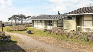 House | Water view - 6 Person Holiday Park Home in Gilleleje (Gilleleje)