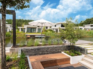 Villa | Exterior - Chic Family Villa With Play Area (Zeewolde)