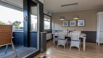 Apartment | Dining