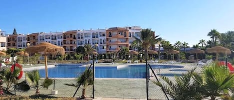 House | Pool | Outdoor pool