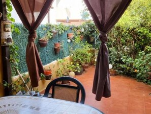 House | Dining