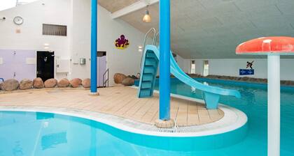 4 Person Holiday Home on a Holiday Park in Hemmet