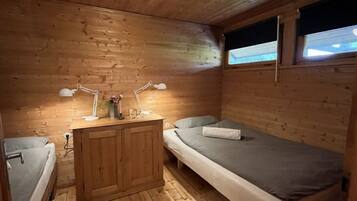 3 bedrooms, individually furnished