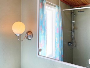 House | Bathroom - 4 Star Holiday Home in Askersund (Askersund)
