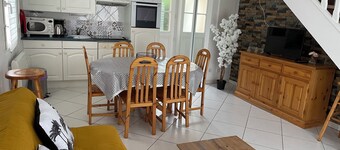 Small house with a small garden 300 m from the beach  