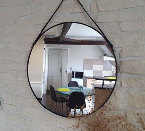 Dining - Appartement Atypique Près de la Gare, de Walibi. Animaux de Compagnie Acceptés! (La Tour-du-Pin)