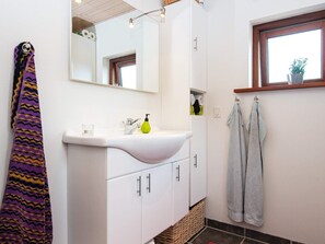 單棟房屋 | 浴室 | 浴缸