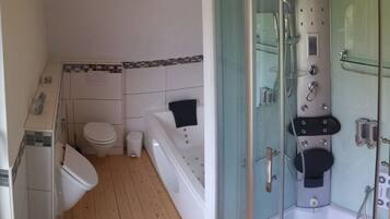 Apartment | Badezimmer | Handtücher