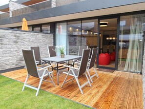 Apartment | Dining