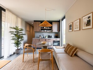 Private kitchen - Wellness Villa With Outdoor spa (Zeewolde)