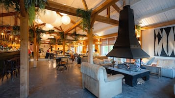 House | Dining