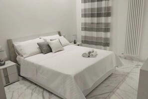 2 bedrooms, iron/ironing board, free WiFi, bed sheets - Casa Nike In Centro con due Camere da Letto, due Bagni Cucina e Living (Palermo)
