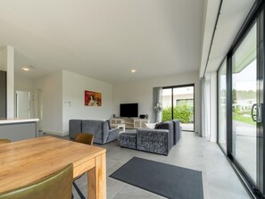 House | Dining