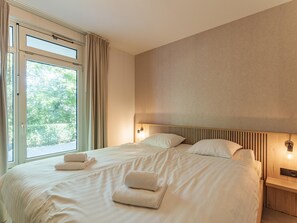 House | 2 bedrooms, bed sheets - Apartment in Zoutelande Near Sunny Beach (Zoutelande)