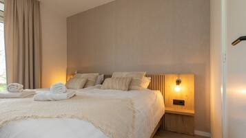 2 bedrooms, bed sheets