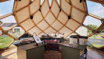 House | Bahagian luar