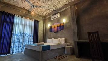 2 habitaciones, tabla de planchar con plancha, wifi y ropa de cama