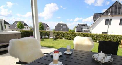 Haus Seeblick Modern Retreat