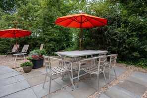 House | Dining - Fairytale Holiday Home With a Lovely Playing Field (Ouddorp)