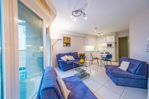 Living room - Well-maintained Apartment With sea View (Middelkerke)